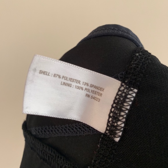 Old navy sports bra - Picture 4 of 4